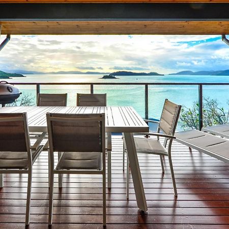 Shorelines 31 Renovated Upmarket Two Bedroom Apartment With Ocean Views And Buggy Hamilton Island Esterno foto