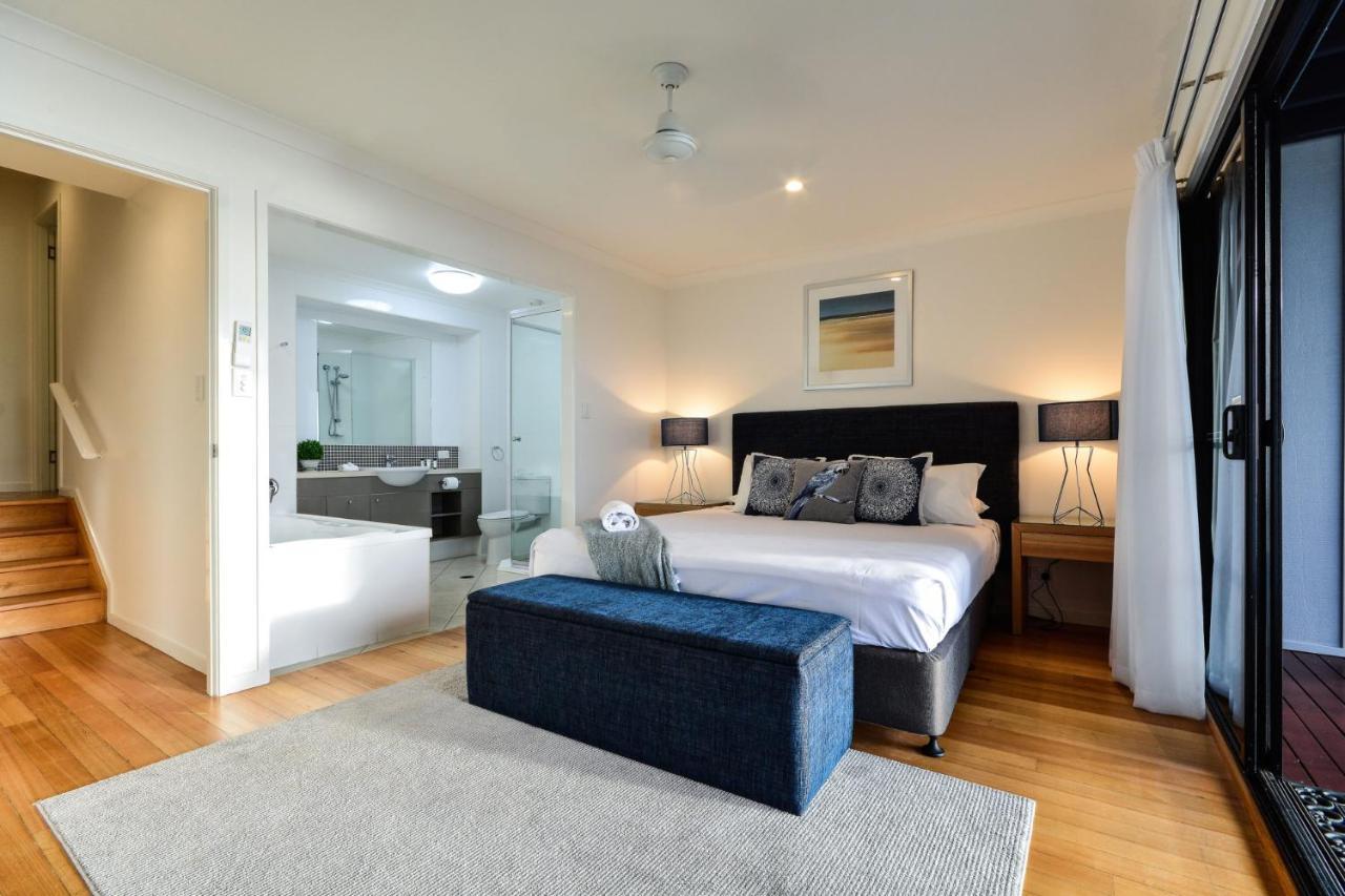 Shorelines 31 Renovated Upmarket Two Bedroom Apartment With Ocean Views And Buggy Hamilton Island Esterno foto