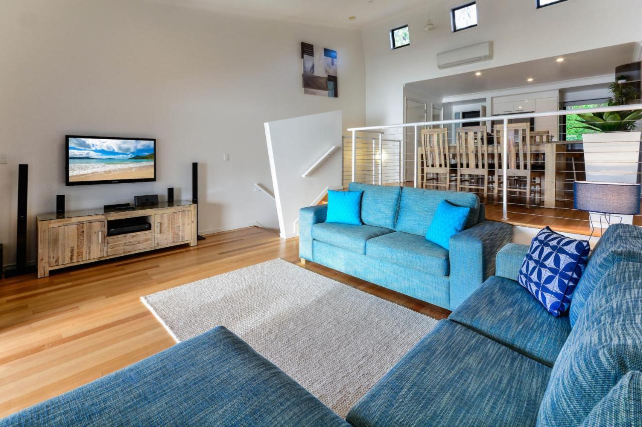 Shorelines 31 Renovated Upmarket Two Bedroom Apartment With Ocean Views And Buggy Hamilton Island Esterno foto